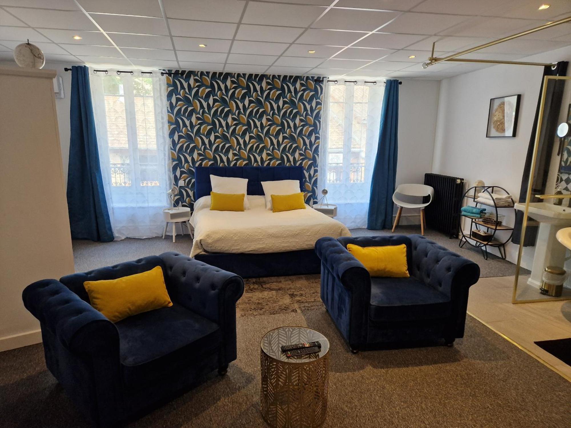 Le Manoir- Cluny Bed & Breakfast Ngoại thất bức ảnh